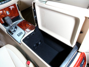 2012款 2.5L Royal Saloon 尊貴版 2012款 2.5L Royal Saloon 尊貴版