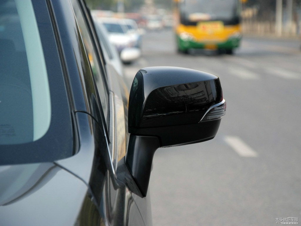 珠光寶石黑森林人車身外觀圖片