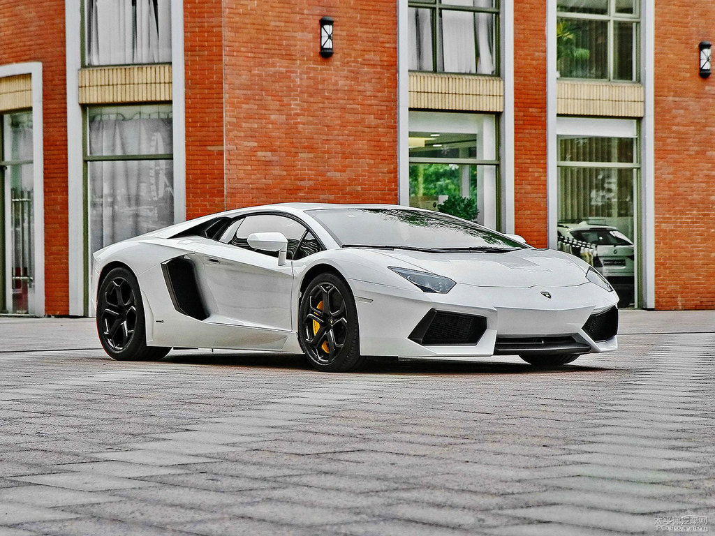 白色Aventador整車外觀外觀圖片
