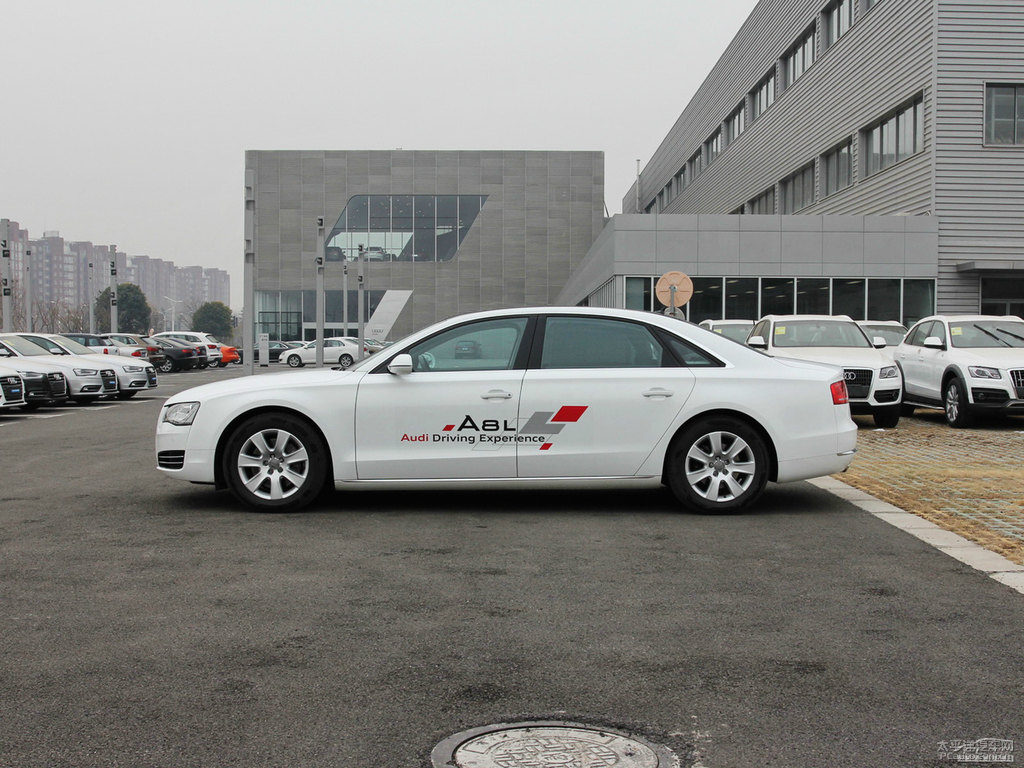 冰川白奧迪A8L整車外觀外觀圖片