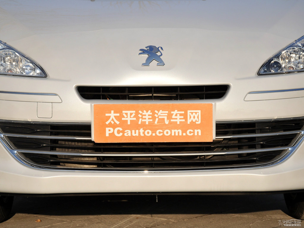 珠光白標(biāo)致408車頭外觀圖片