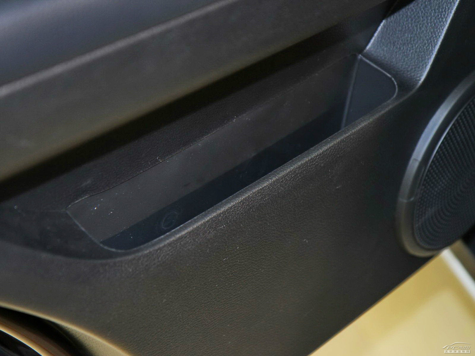 榮威W5空間高清大圖