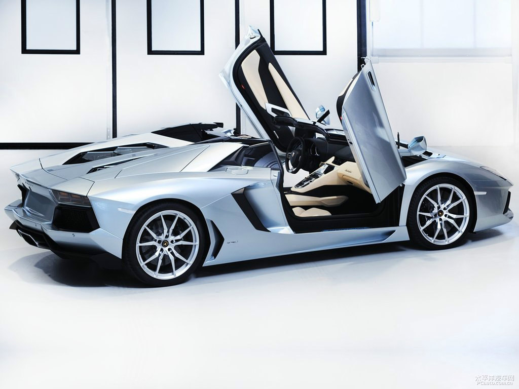 金屬漆淺灰色Aventador整車外觀外觀圖片