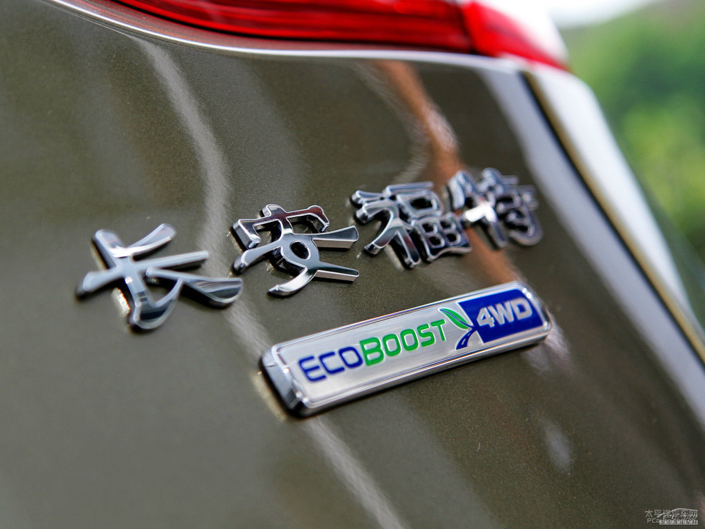 琥珀金翼虎車尾外觀圖片