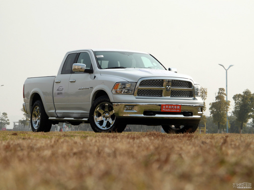 ɫRAM Trucks܇^^DƬ