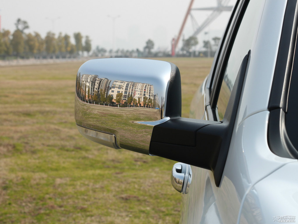 ɫRAM Trucks܇^DƬ