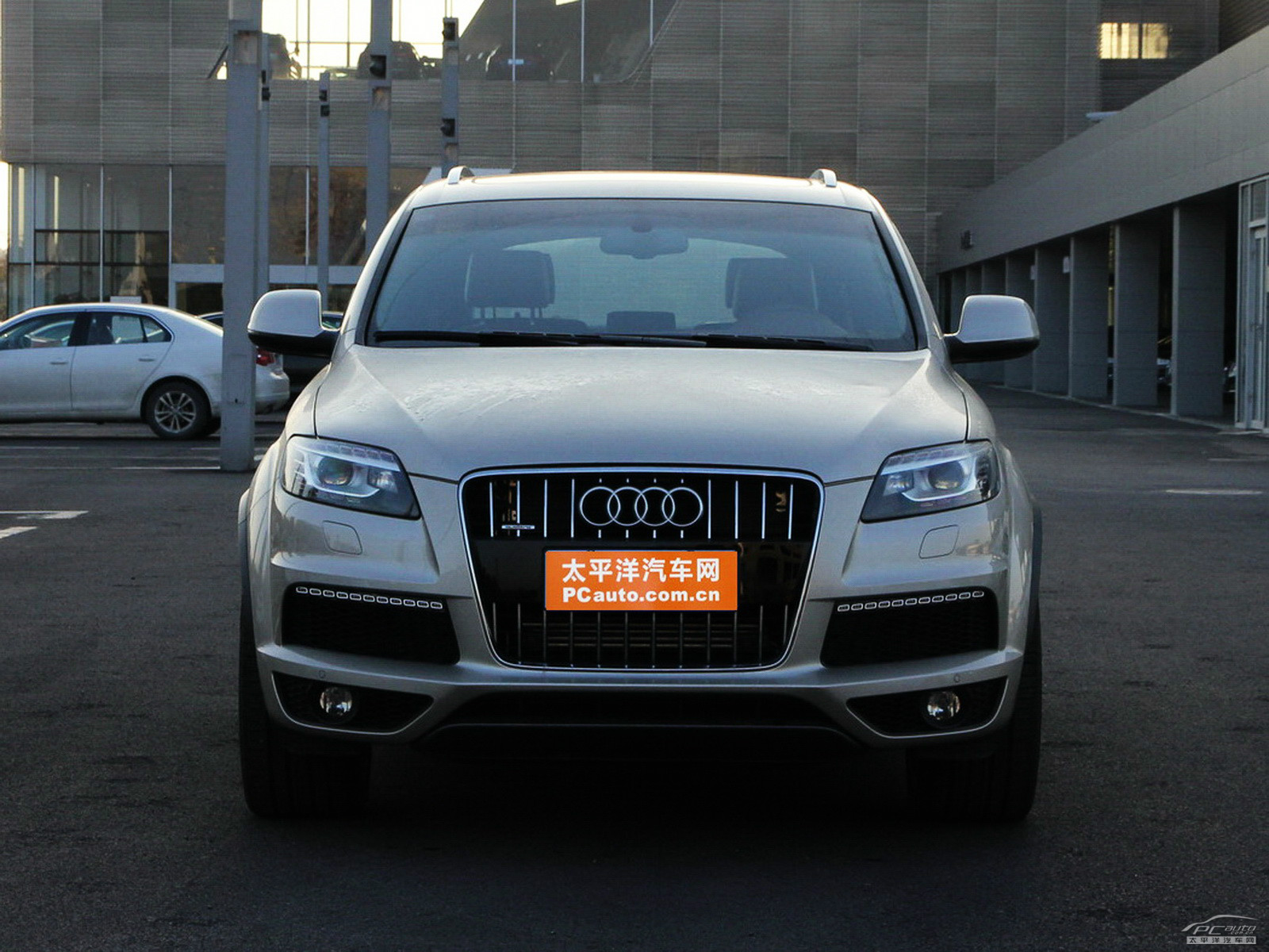 奧迪Q7外觀高清大圖
