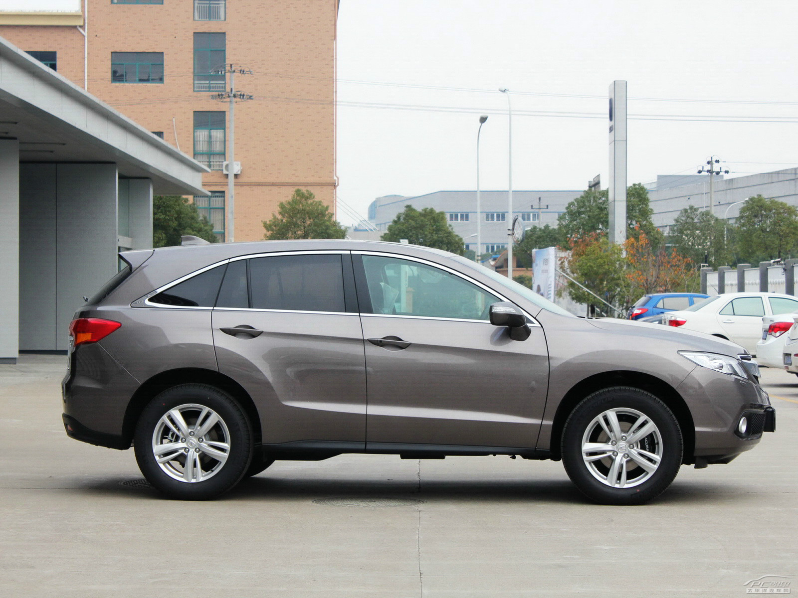 謳歌RDX(進(jìn)口)外觀高清大圖