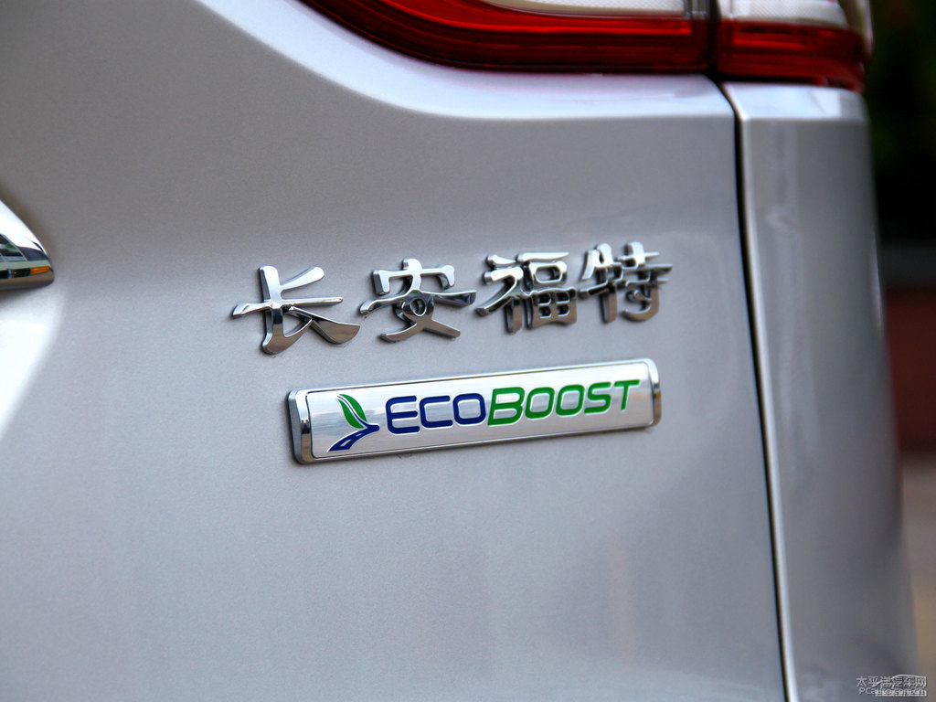 閃耀銀翼虎車尾外觀圖片