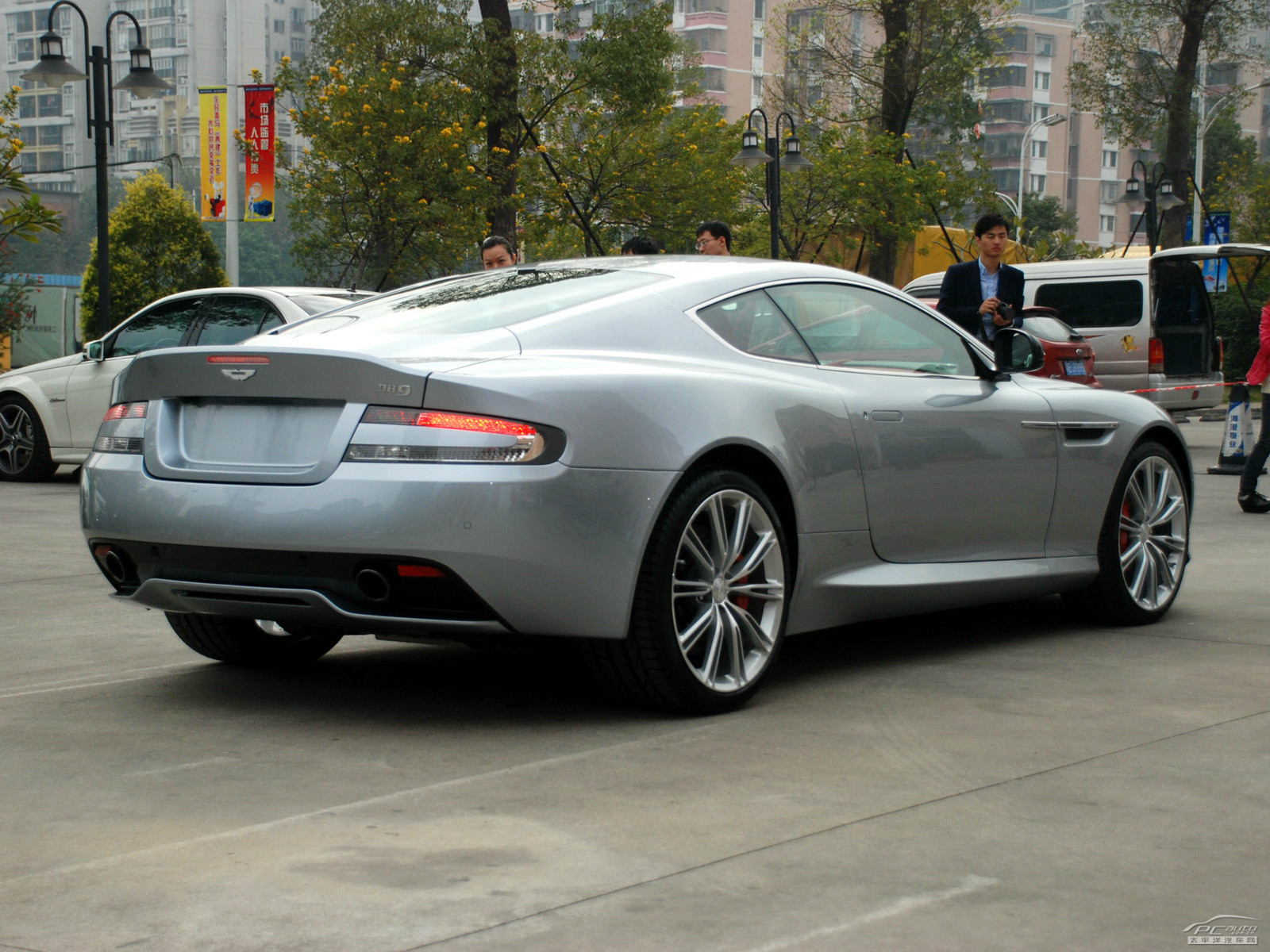 DB9外觀高清大圖