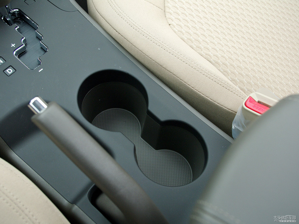 凝灰北京現(xiàn)代ix35空間圖片