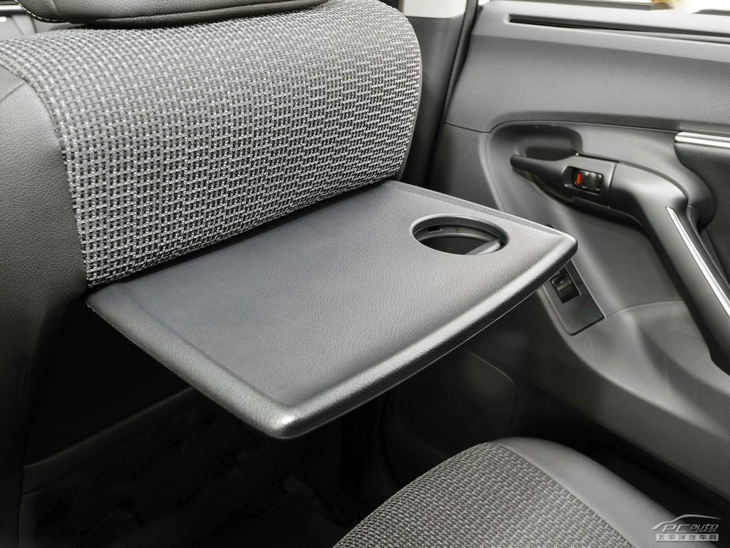 豐田Verso內(nèi)飾高清大圖