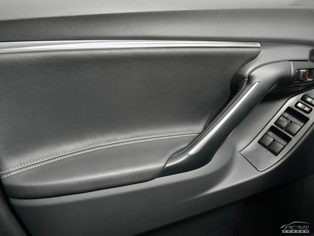豐田Verso內(nèi)飾高清大圖