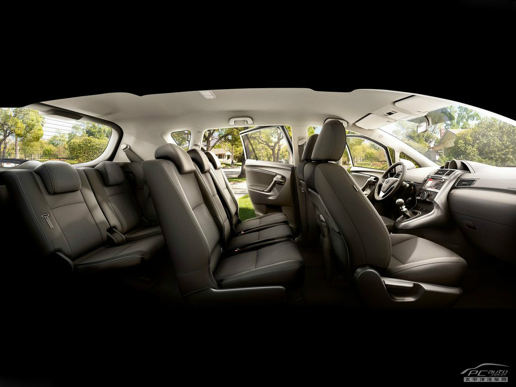 豐田Verso內(nèi)飾高清大圖