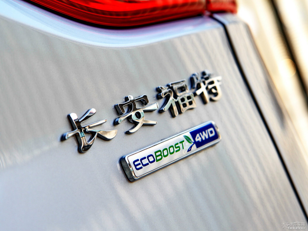 閃耀銀翼虎車尾外觀圖片