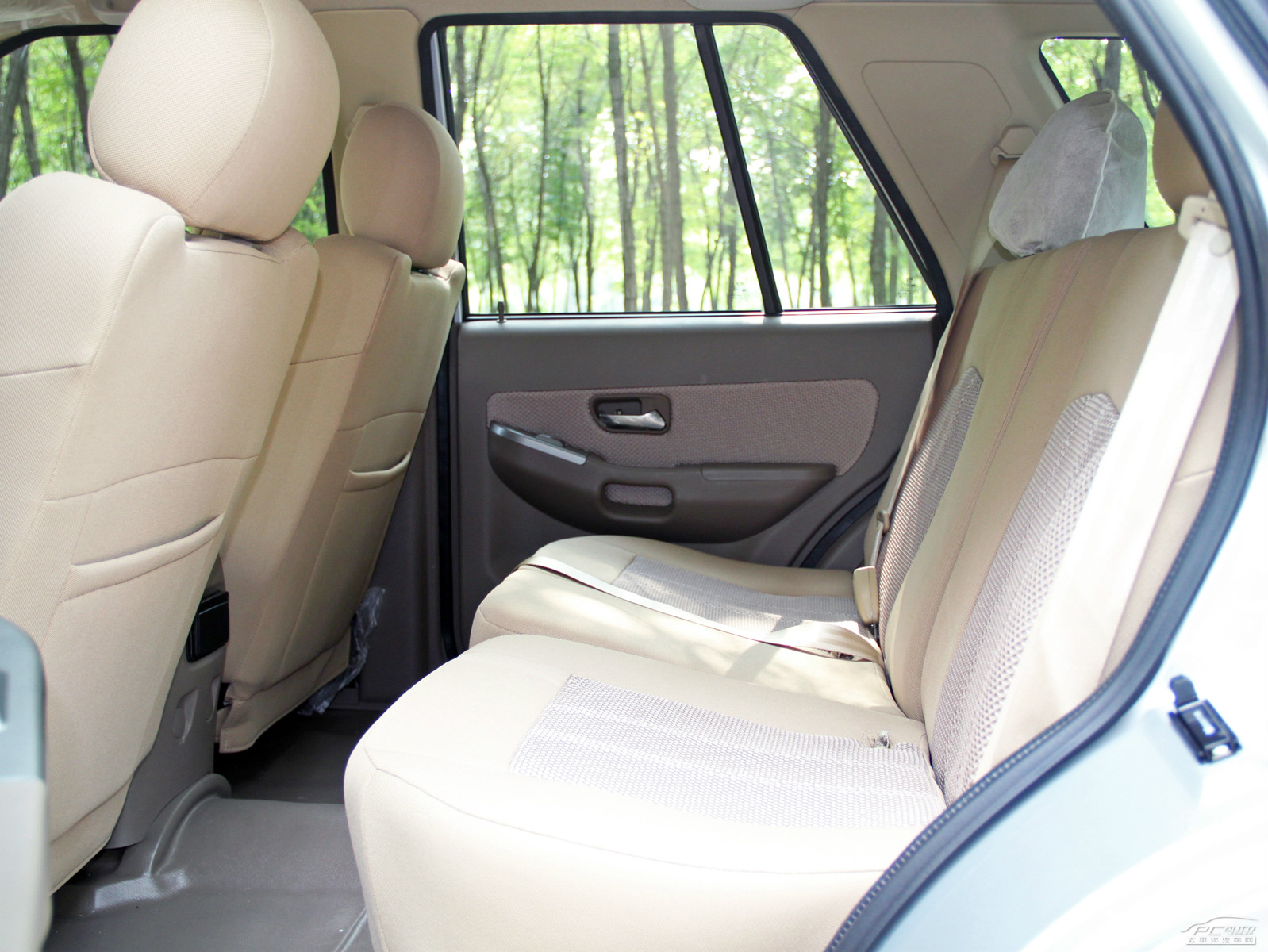 陸風X6空間高清大圖