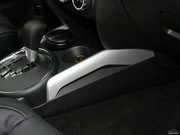 2012款 2.0L 兩驅(qū)豪華型 2012款 2.0L 兩驅(qū)豪華型
