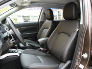 2012款 2.0L 兩驅(qū)豪華型 2012款 2.0L 兩驅(qū)豪華型