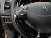 2012款 2.0L 兩驅(qū)豪華型 2012款 2.0L 兩驅(qū)豪華型
