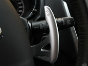 2012款 2.0L 兩驅(qū)豪華型 2012款 2.0L 兩驅(qū)豪華型