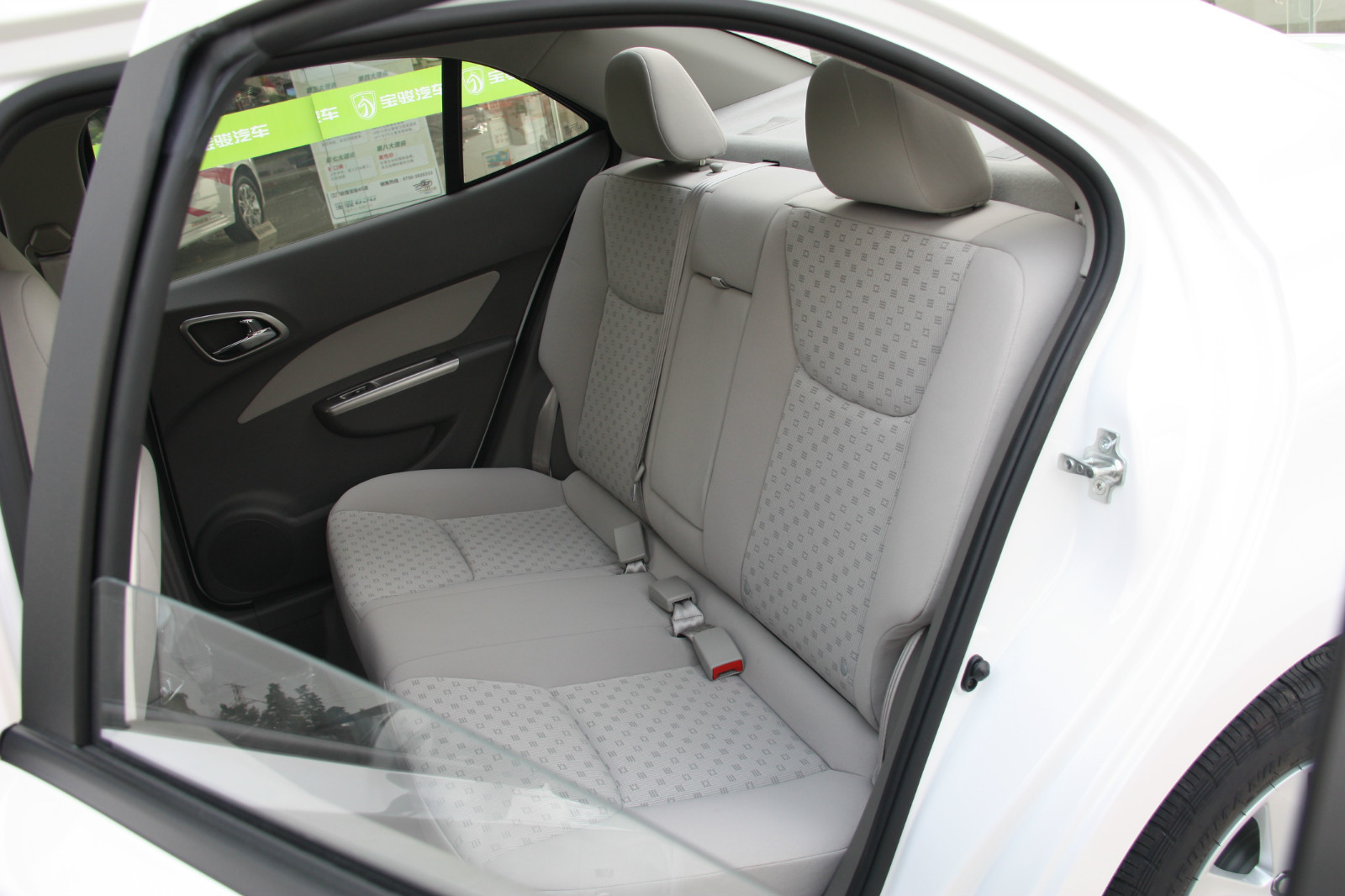 寶駿630空間高清大圖