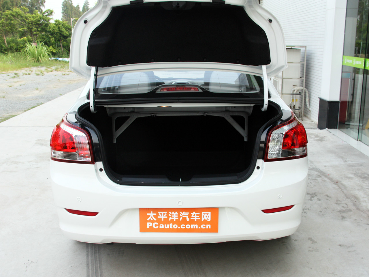 寶駿630空間高清大圖