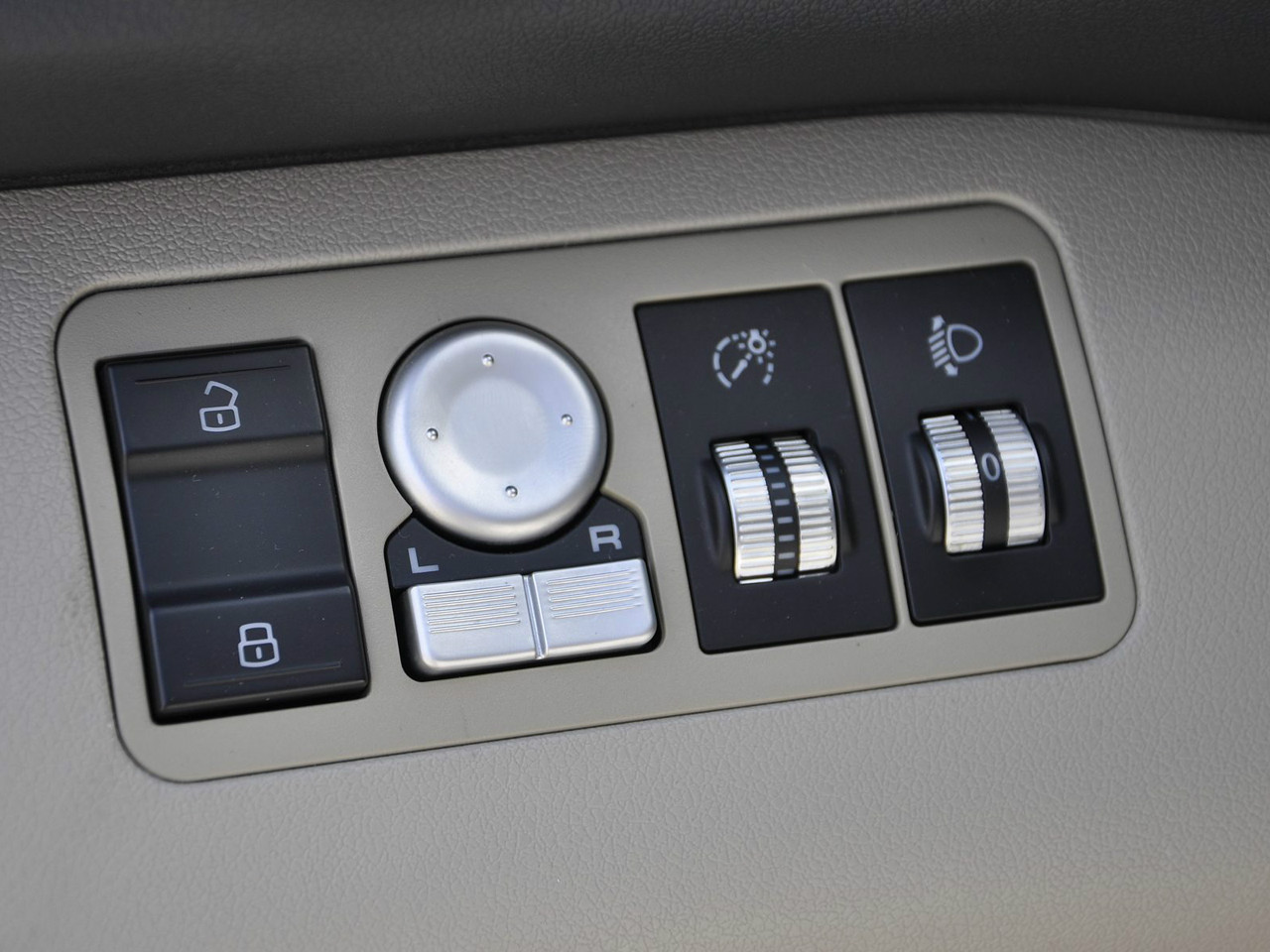 力帆X60內(nèi)飾高清大圖