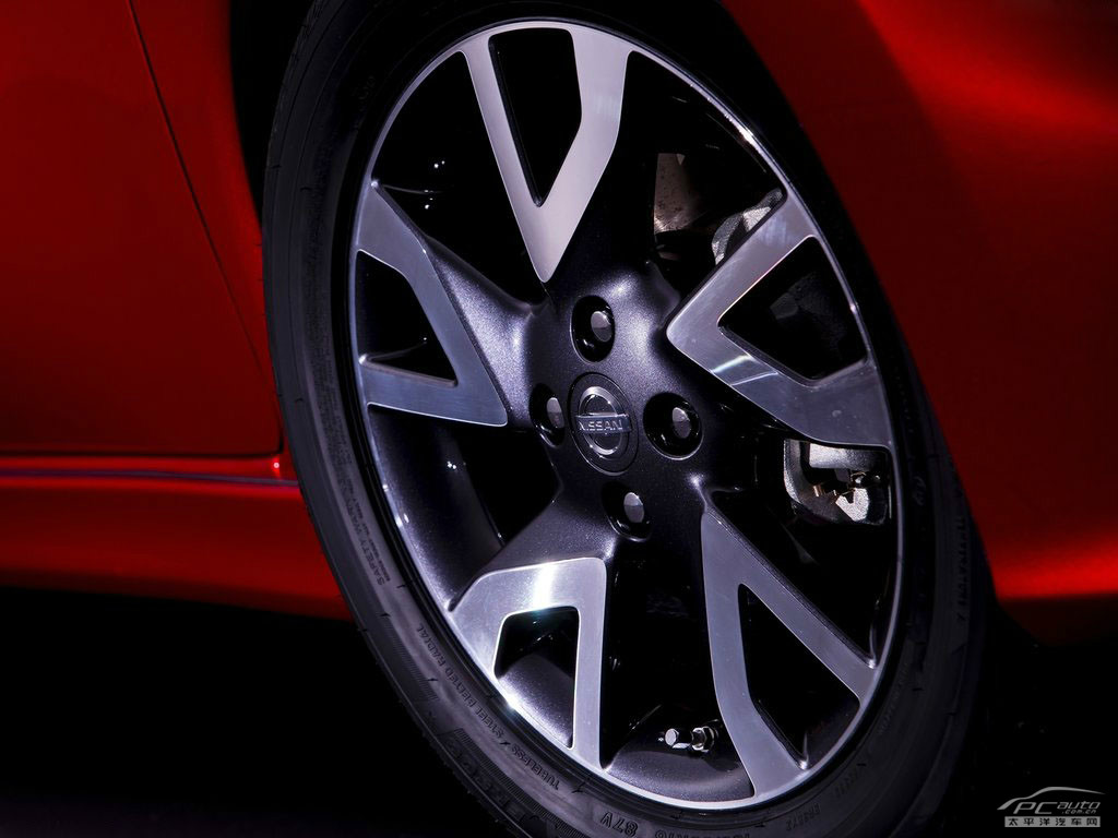 日產(chǎn)Note細(xì)節(jié)高清大圖