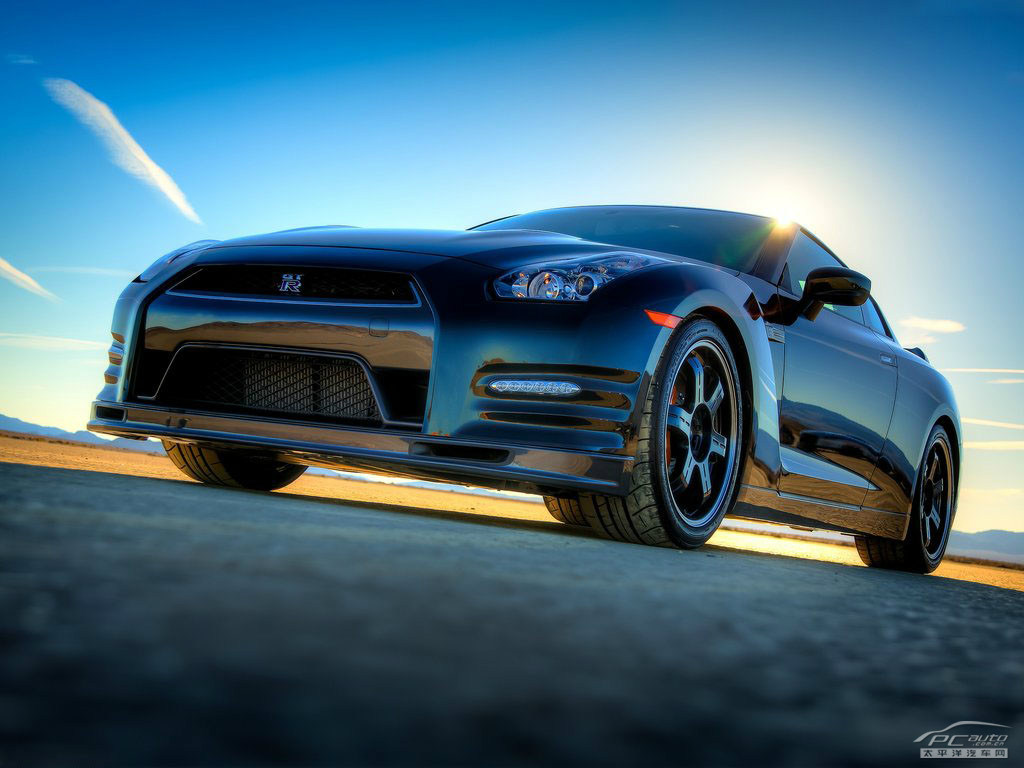 日產(chǎn)GT-R外觀高清大圖
