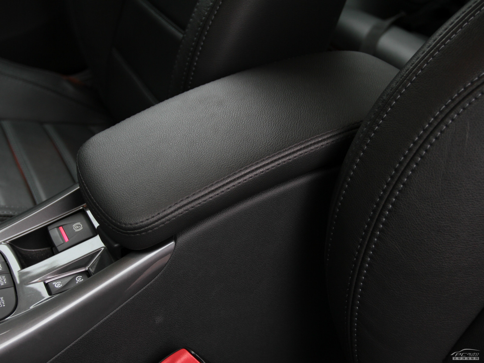 拉古那內(nèi)飾高清大圖