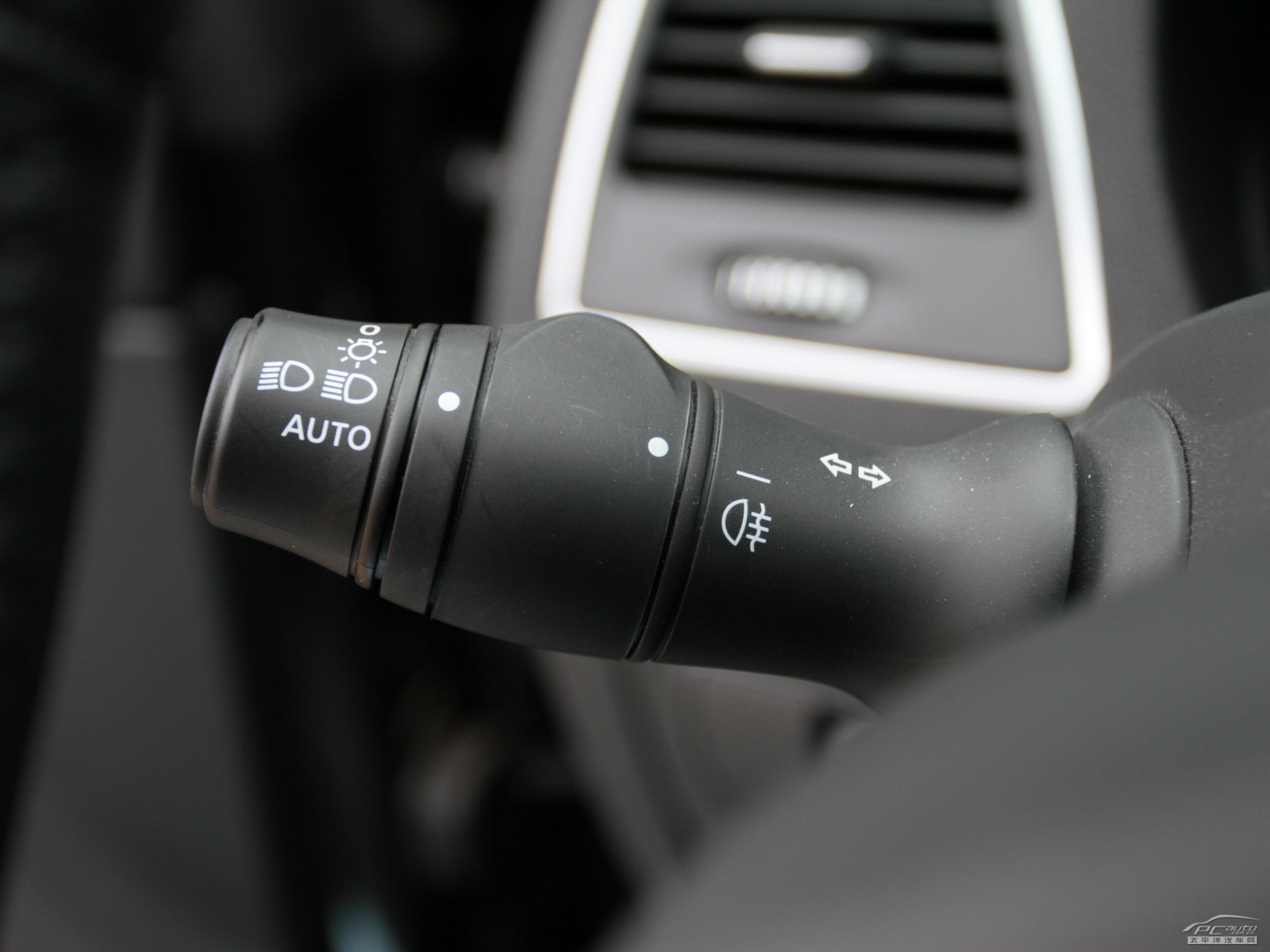 拉古那內(nèi)飾高清大圖