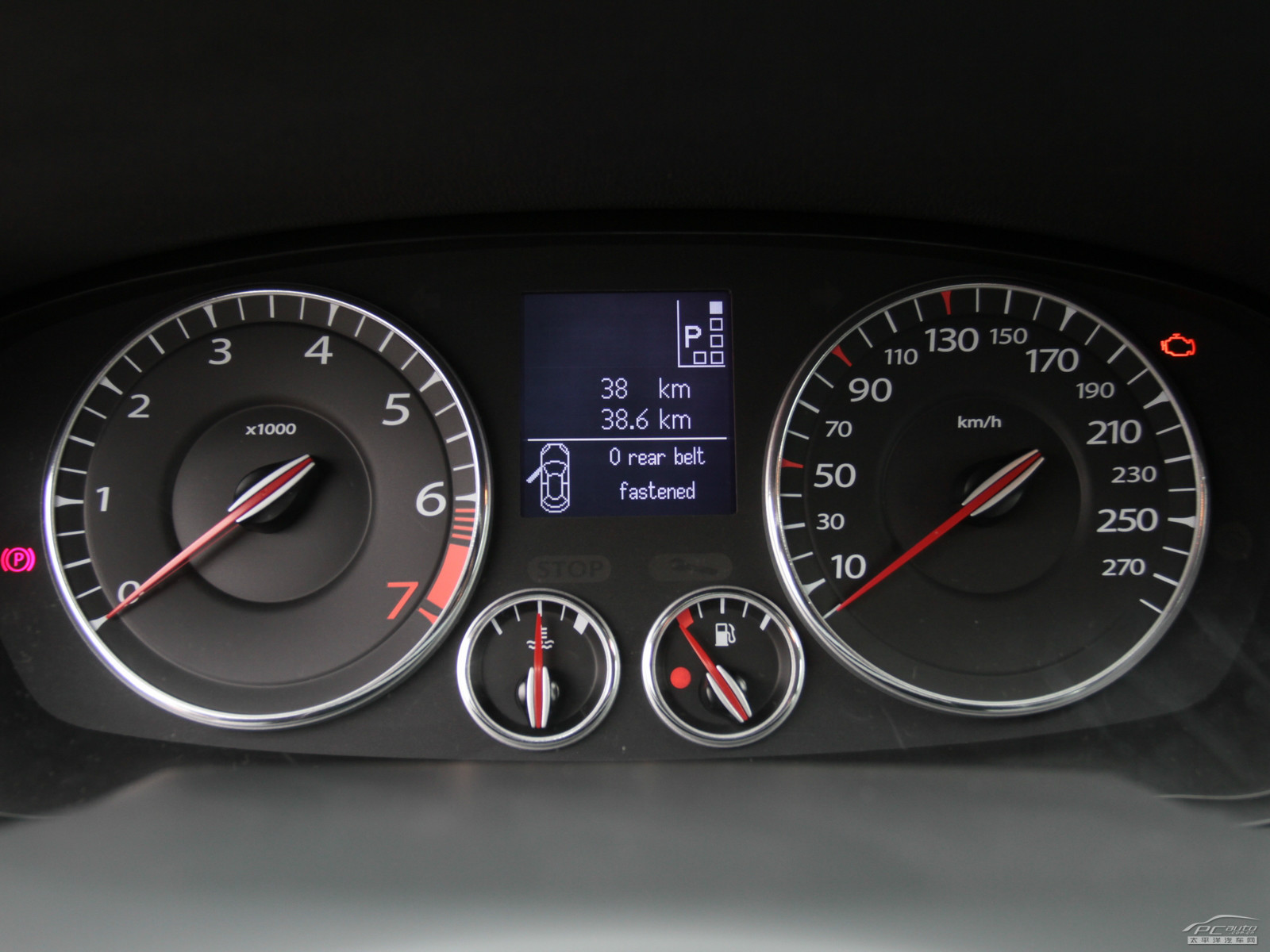 拉古那內(nèi)飾高清大圖