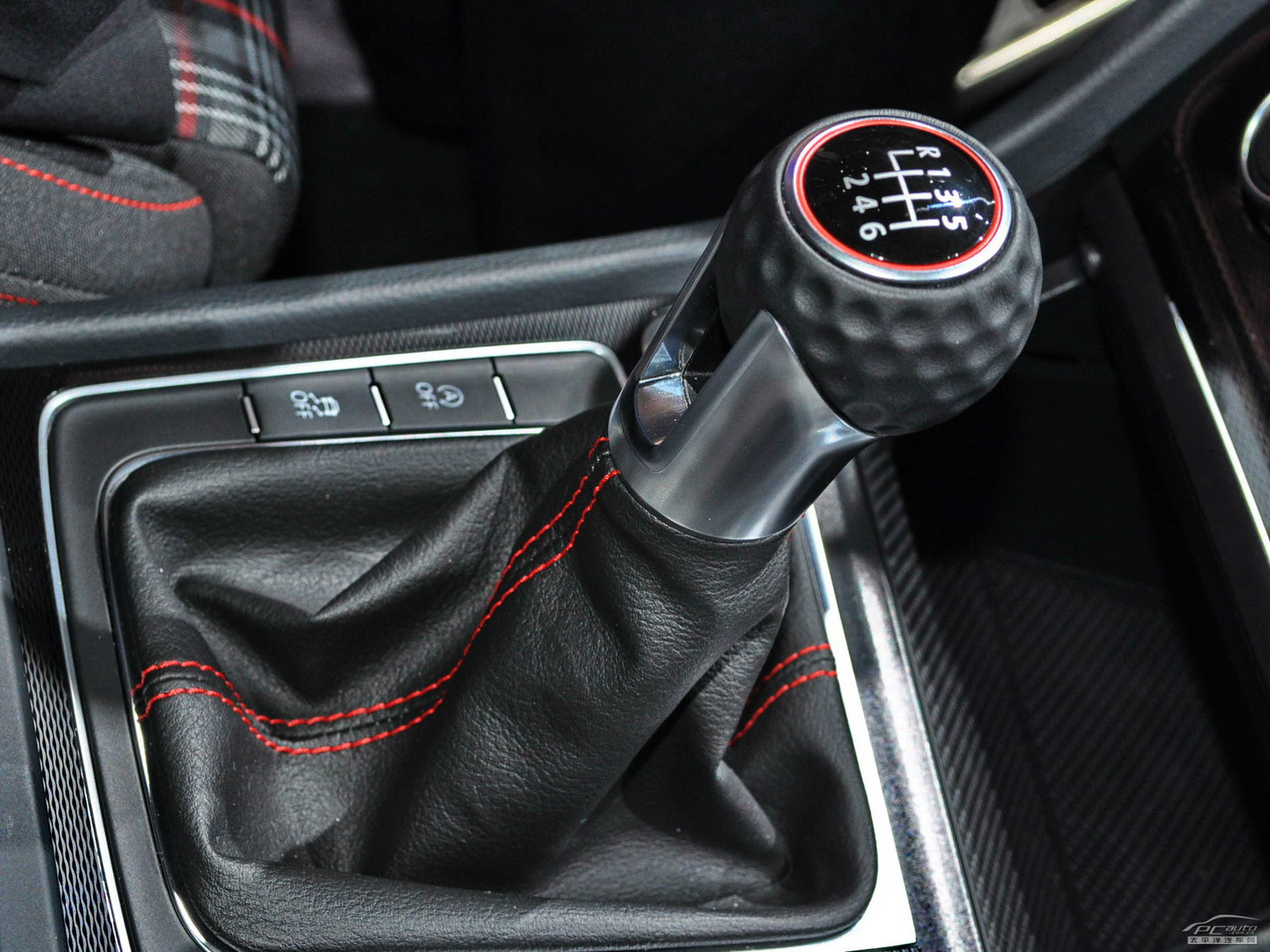 高爾夫(進(jìn)口)內(nèi)飾高清大圖