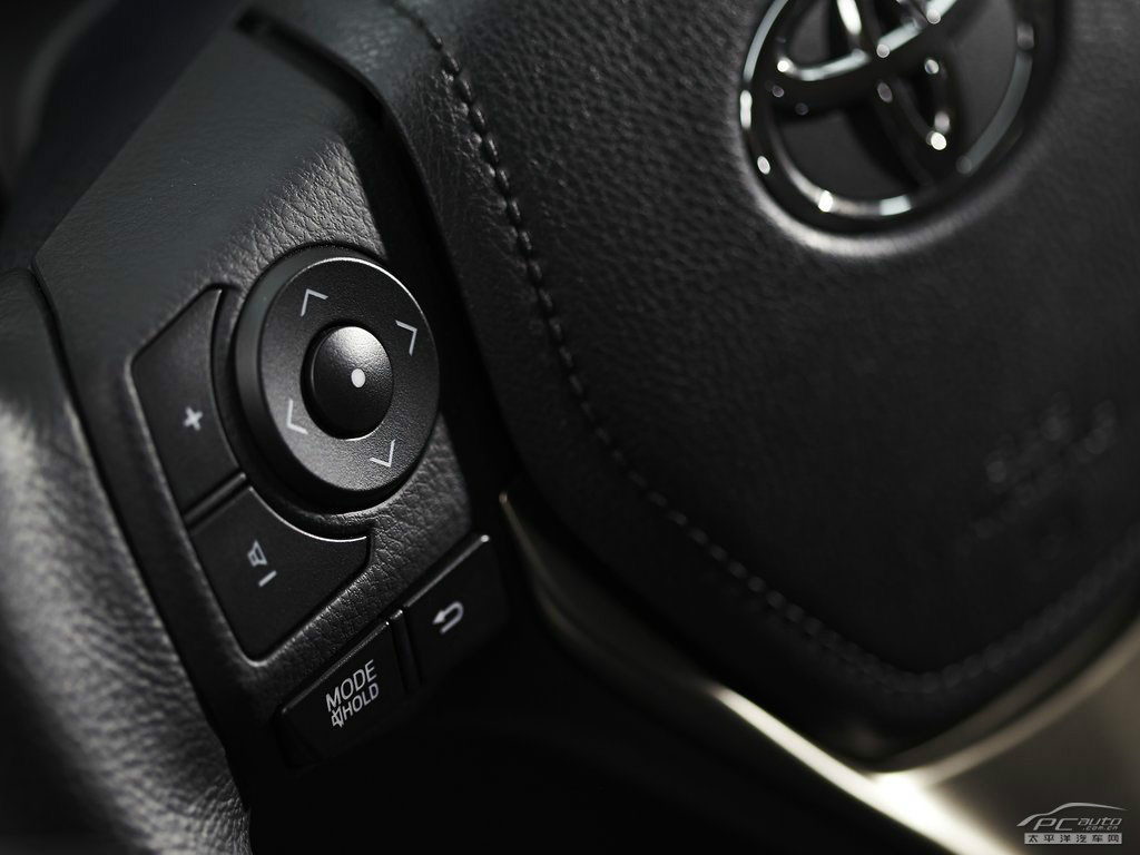 豐田RAV4(海外)內(nèi)飾高清大圖