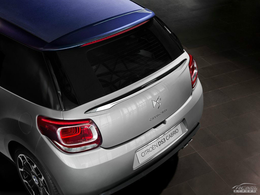 DS 3^DƬ