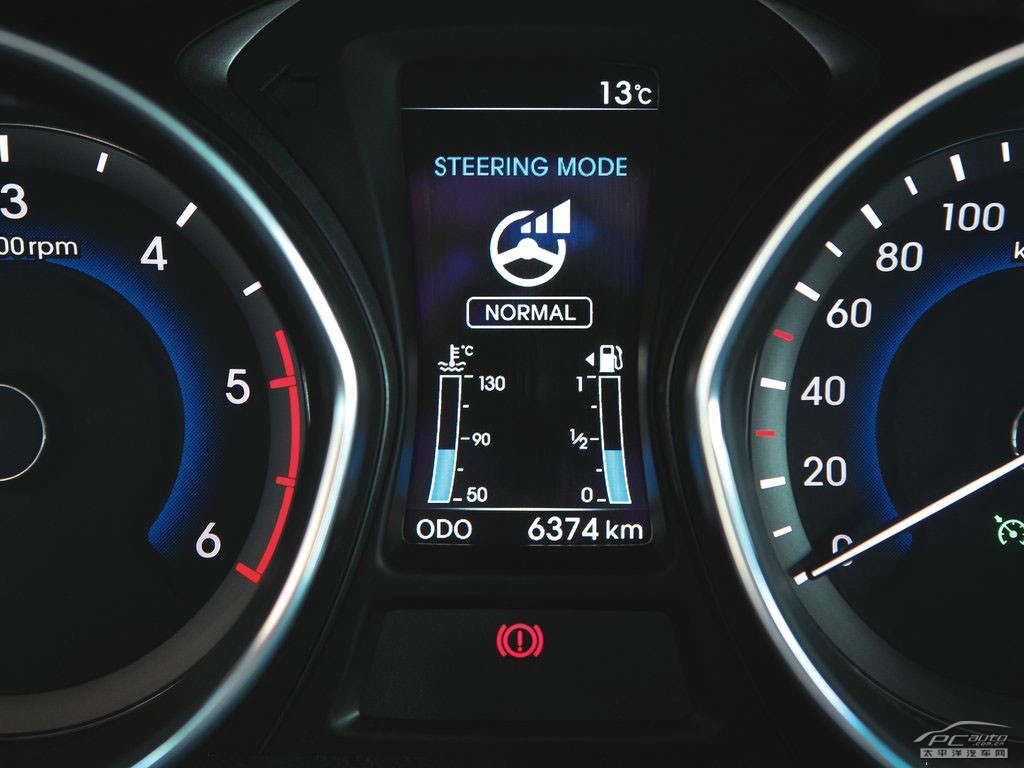 現(xiàn)代i30(海外)內(nèi)飾高清大圖