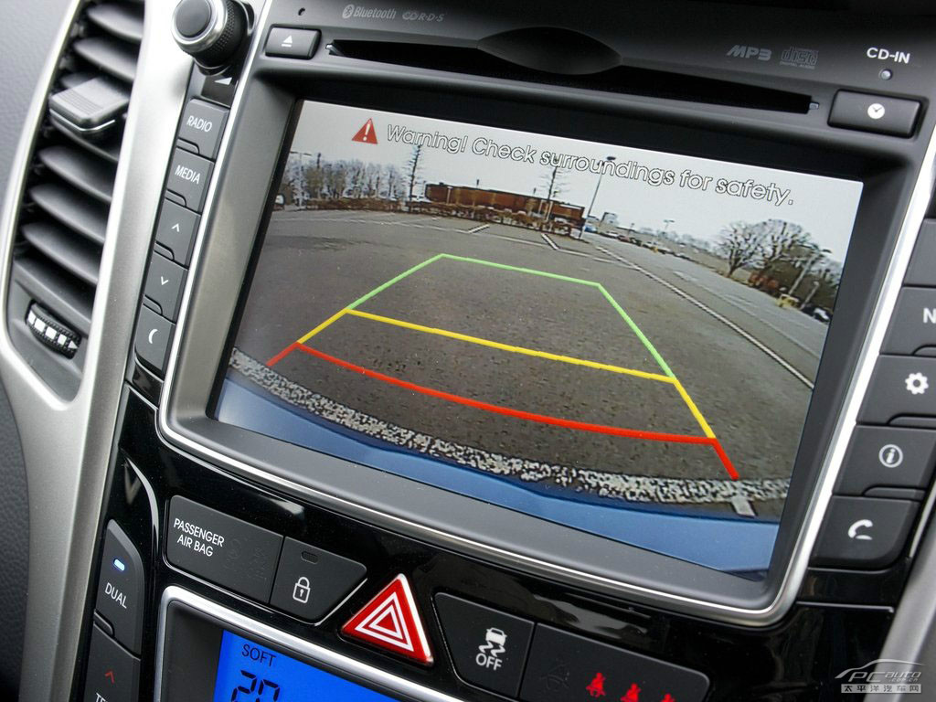 現(xiàn)代i30(海外)內(nèi)飾高清大圖