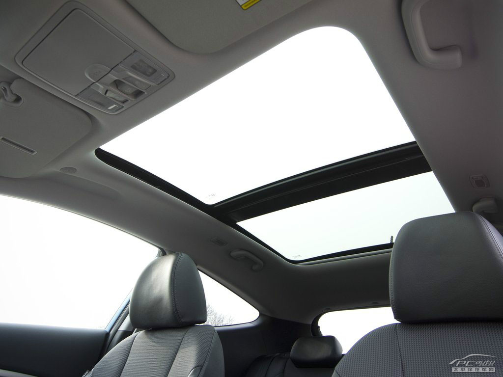 現(xiàn)代i30(海外)內(nèi)飾高清大圖