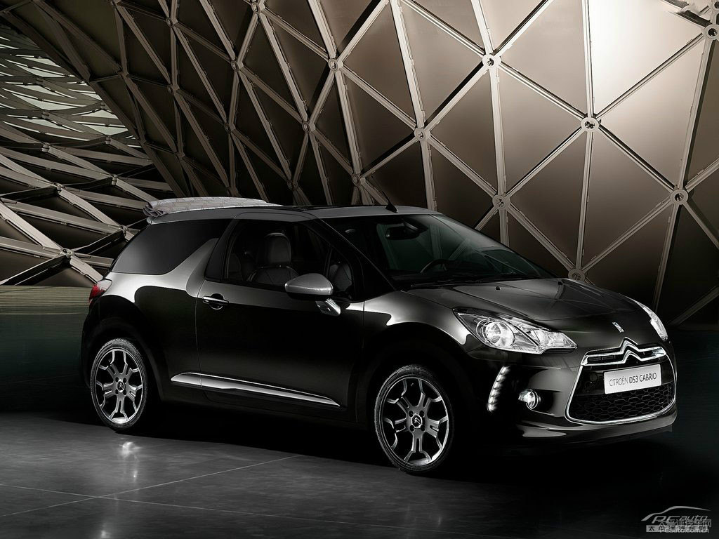 DS 3^DƬ