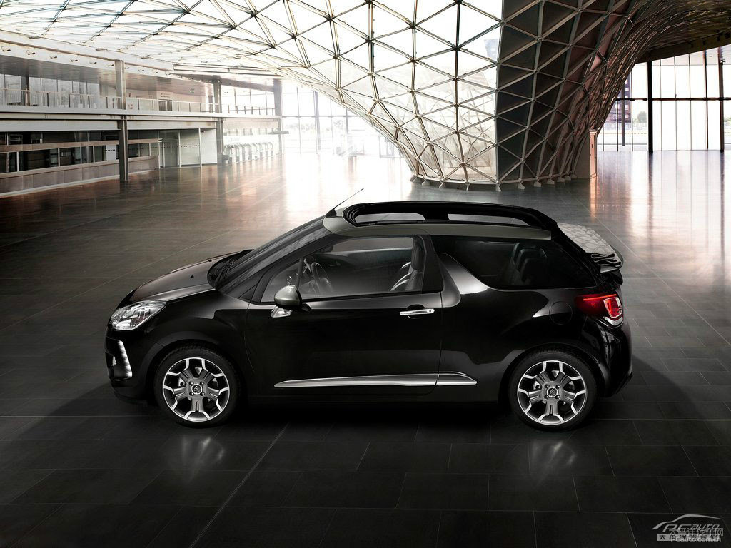 DS 3^DƬ