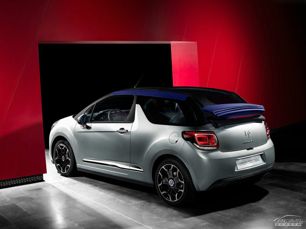 DS 3^DƬ