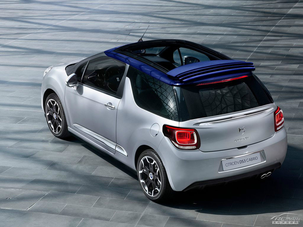 DS 3^DƬ