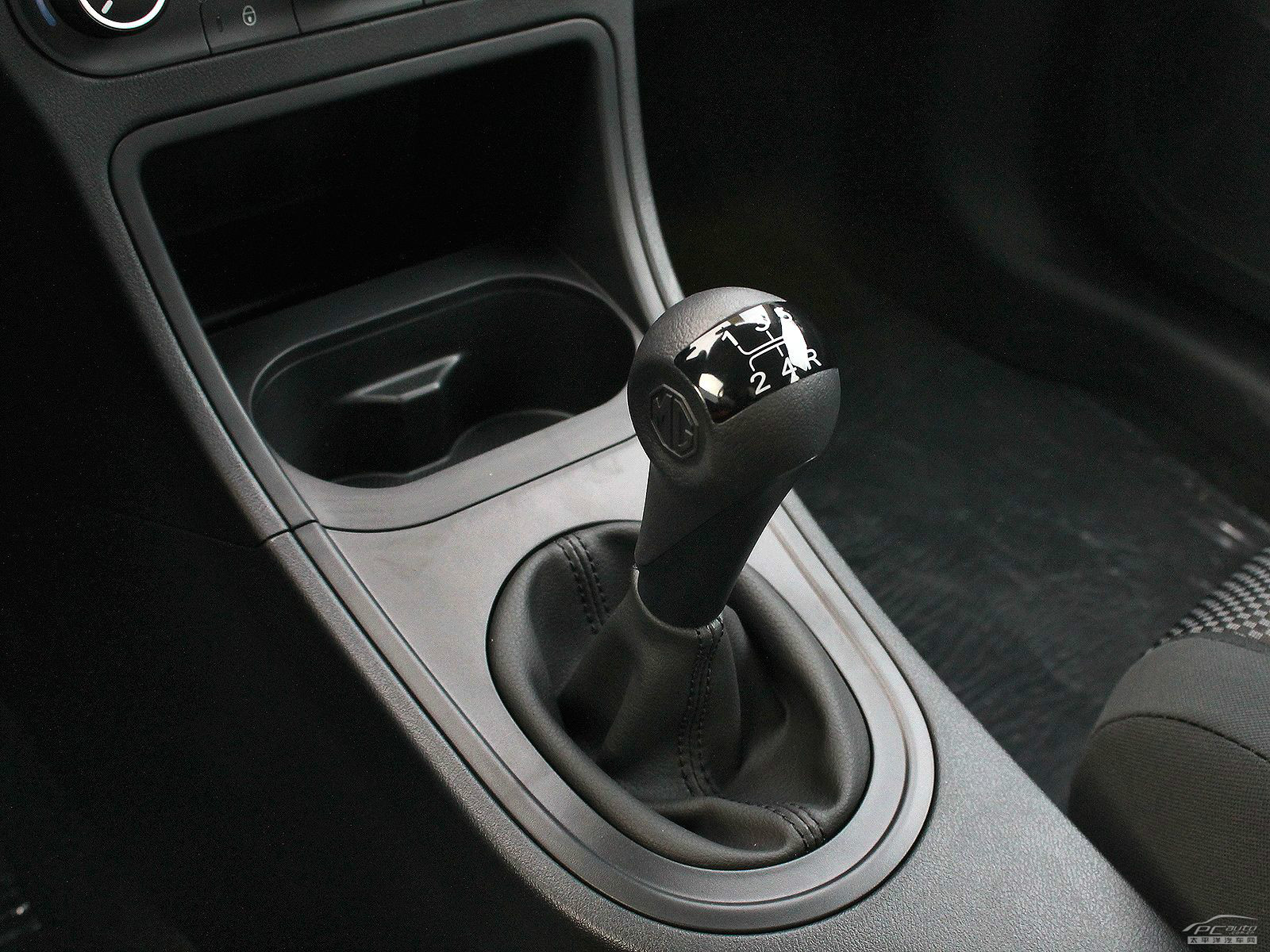 名爵3內(nèi)飾高清大圖