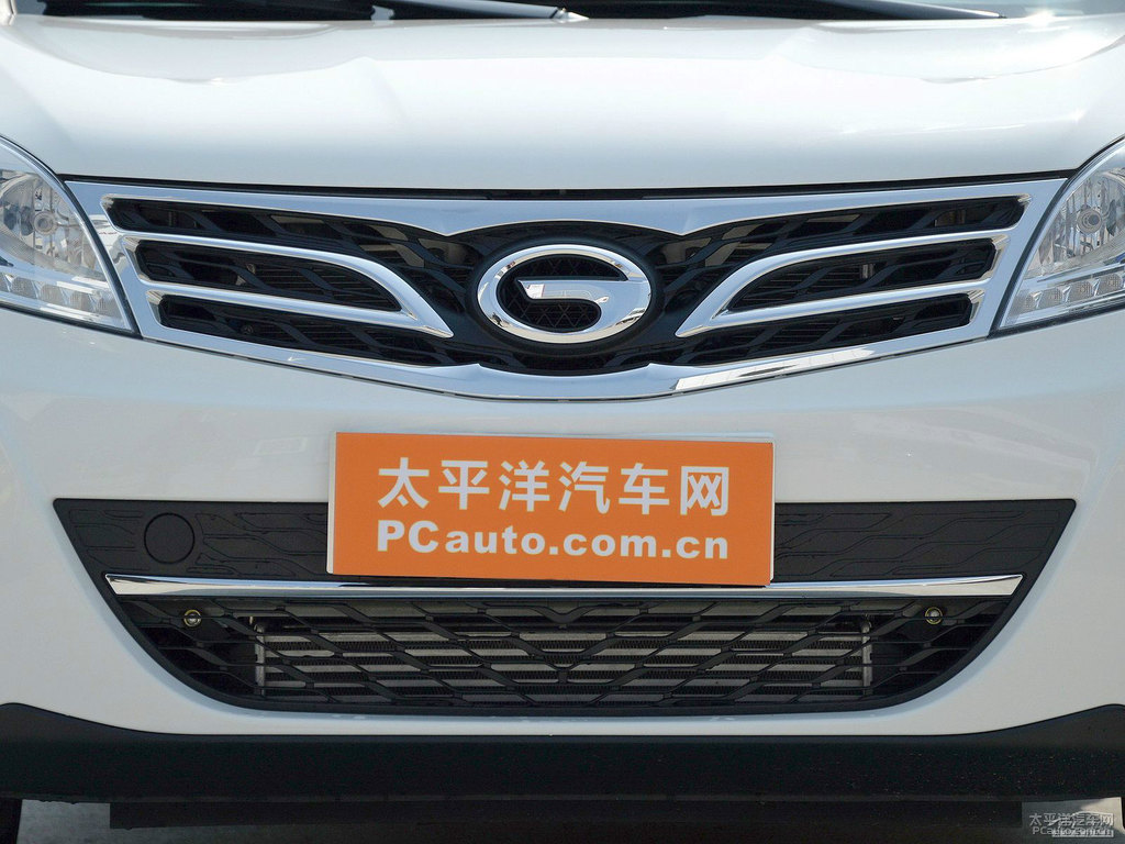 象牙白傳祺GS5車頭外觀圖片