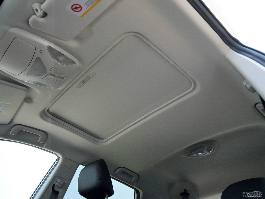 象牙白傳祺GS5車廂內(nèi)飾圖片