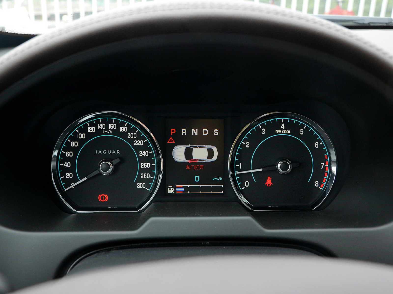 捷豹XF(進(jìn)口)內(nèi)飾高清大圖