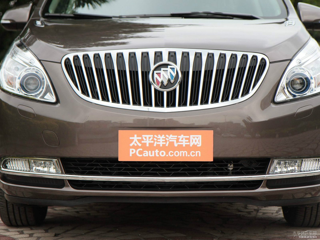 琥珀金別克GL8車頭外觀圖片