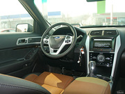 2013款 3.5L 四驅(qū)尊享型 2013款 3.5L 四驅(qū)尊享型