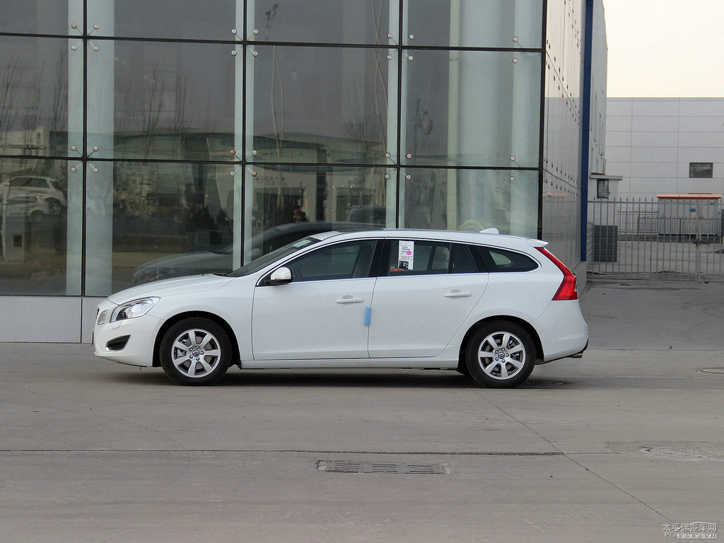 冰雪白沃爾沃V60整車外觀外觀圖片