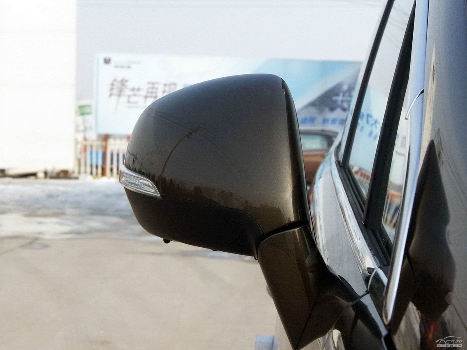 標(biāo)致3008外觀高清大圖